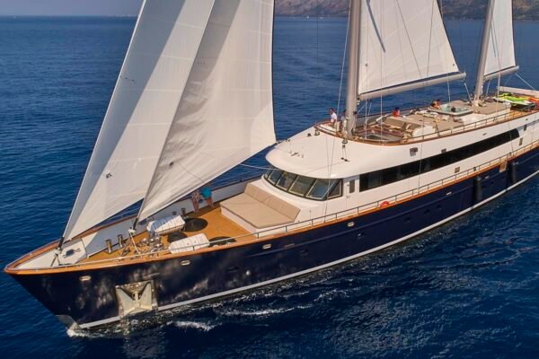 luxury gulet charter