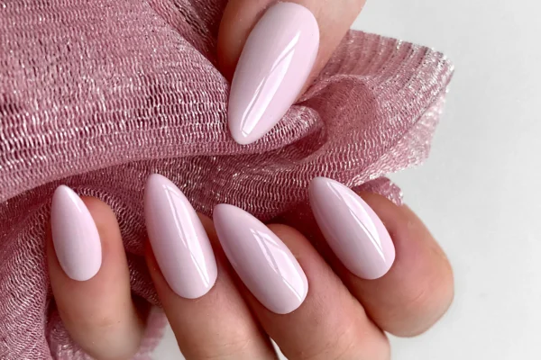 How to Put On Press On Nails the Right Way for a Lasting Fit